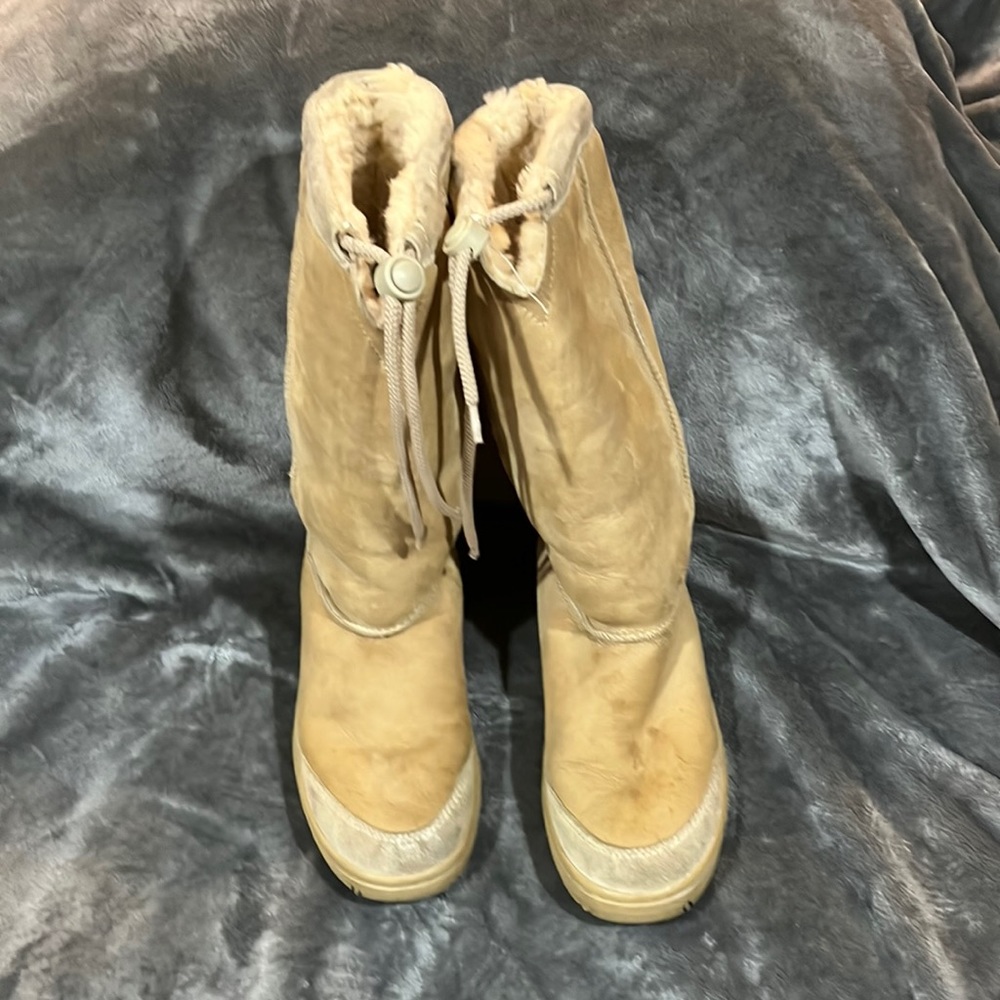 UGG Ultimate Tall Boots WMNS Sz 7 # 5250 GUC Tan